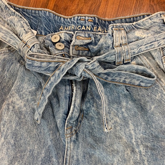 American Eagle highest rise mom jeans - Picture 4 of 8
